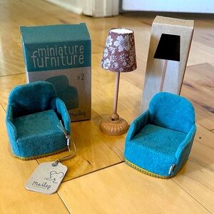 Maileg Mouse Chair in Blue/Teal 2 Pack Set - Brown Lamp Bundle
